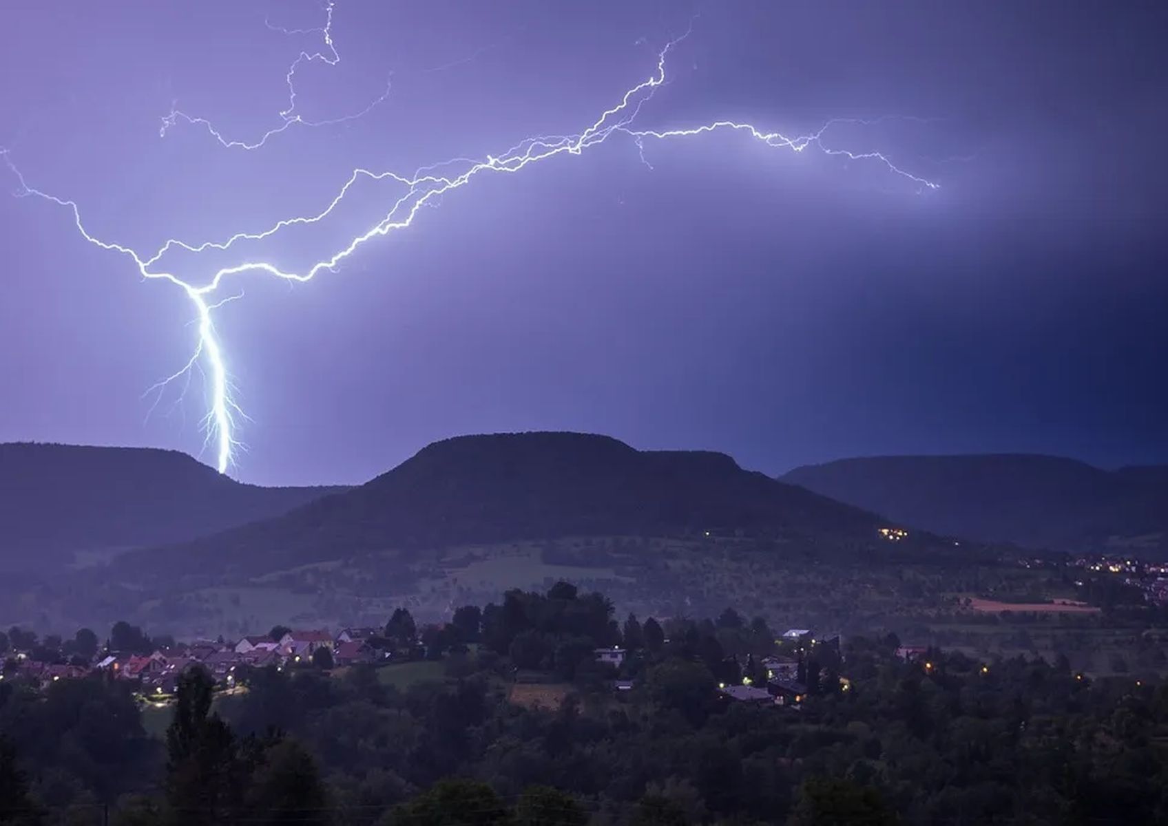 I seinque tempuròli (I cinque temporali) visti da Serravalle